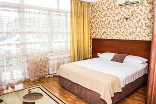 Отель Hotel Istanbul Батуми Люкс-6