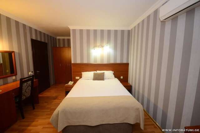 Отель Hotel Istanbul Батуми-12